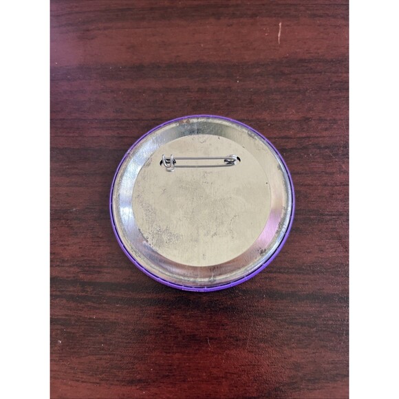 Disneyland The New Inn Between Grand Opening April 1993 Genie Button Pin - Picture 3 of 3